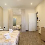 Hotel Casa Vacanze Corso Roma *